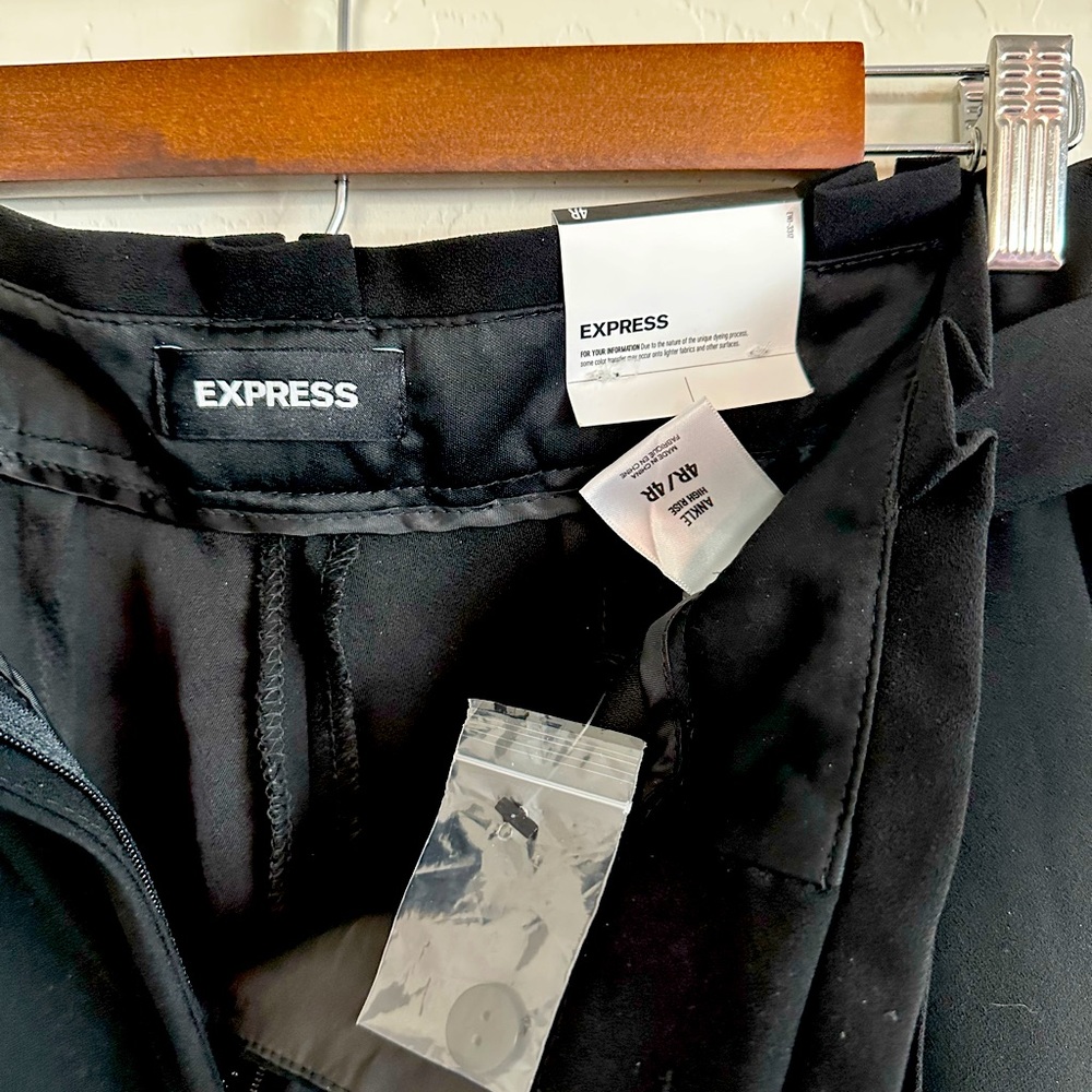 NWT. Express black pants ladies 4R